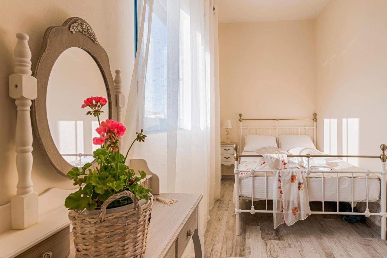 Luxury Retro Villa